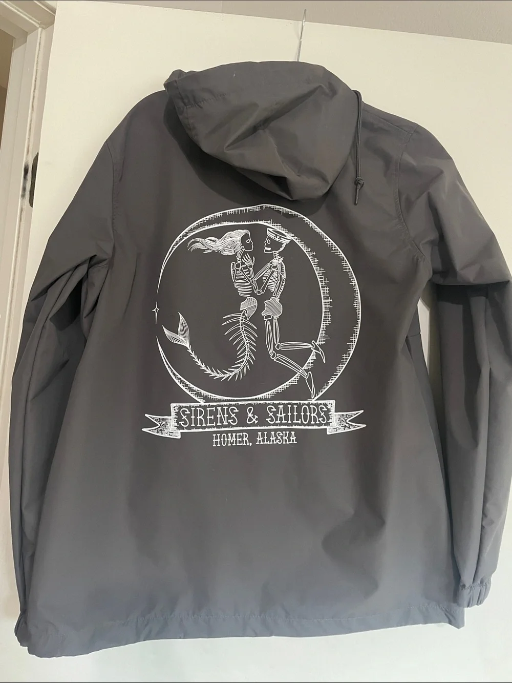 Men's Gray Hooded Windbreaker Pullover